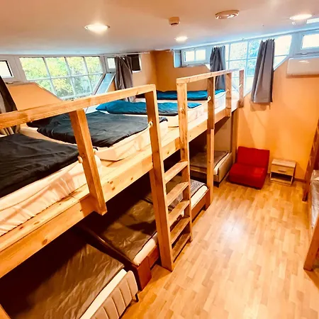 Dokk Agard Bed and Breakfast *